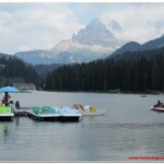 Lago di Misurina sullo sfondo le Tre Cime di Lavaredo
