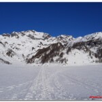 Passeggiando sul lago del Devero ghiacciato