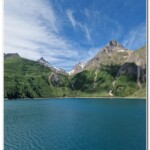 Lago di Morasco al centro il passo del Nefelgiù