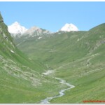 Il Vallone des Chavannes, l'Aiguille de Trélatête a destra e Aiguille des Glaciers a sinistra