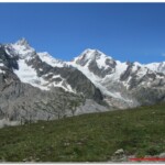 L'Aiguille de Trélatête a destra e l'Aiguille des Glaciers a sinistra